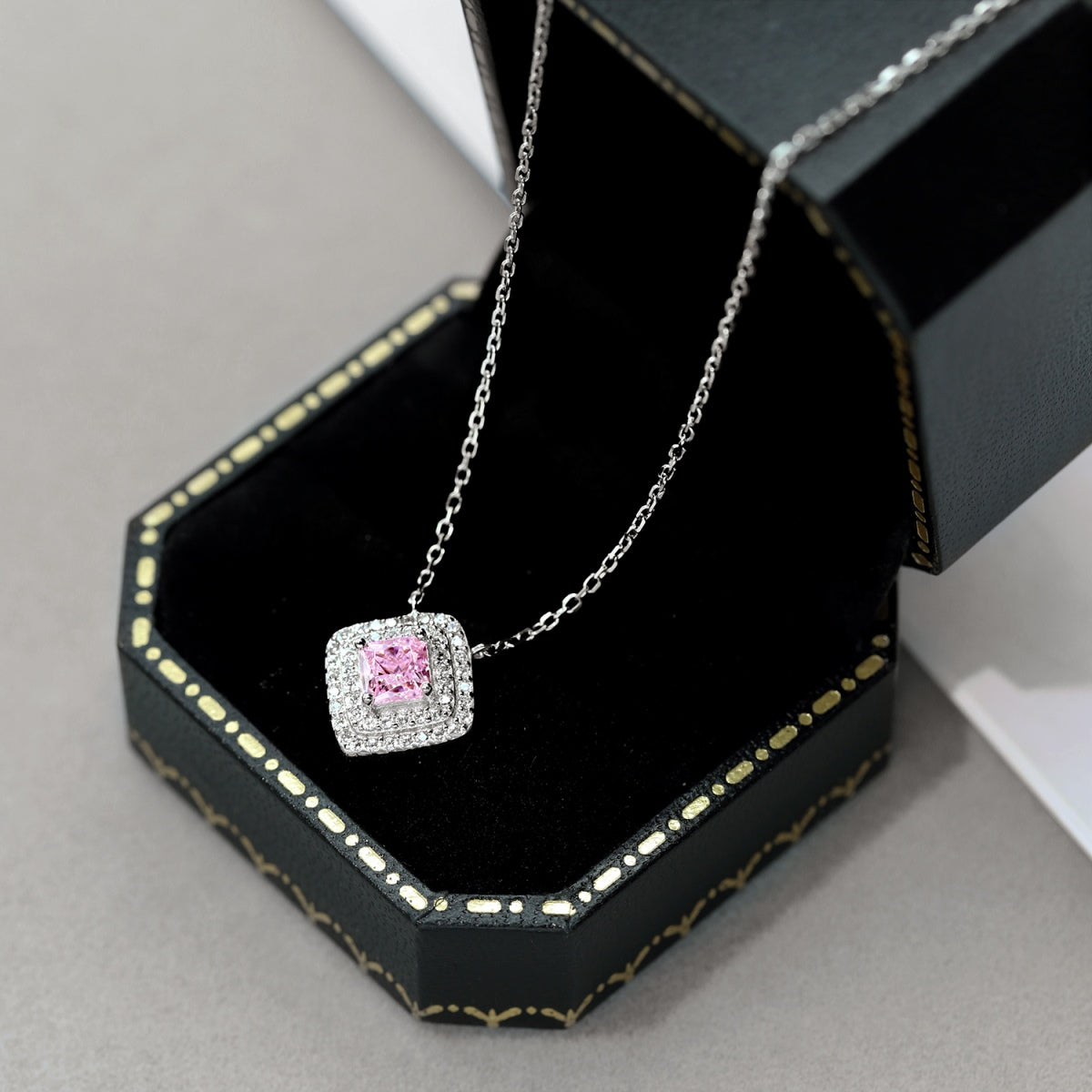 Angela Jewelry]Funkelnde Halskette im Asscher-Schliff
