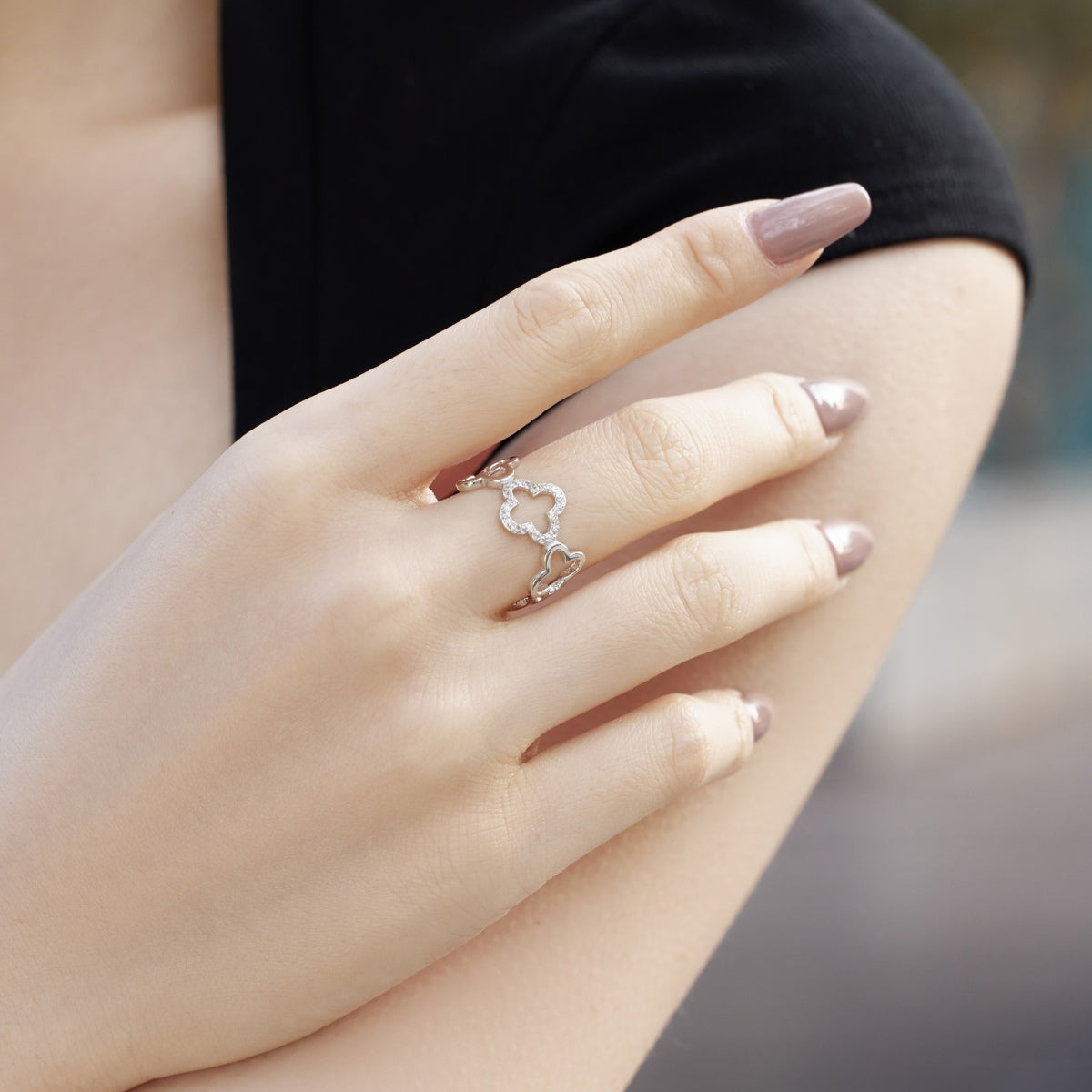 Angela Jewelry]Hollow Design Four-Leaf Clover Flower Shape Ring