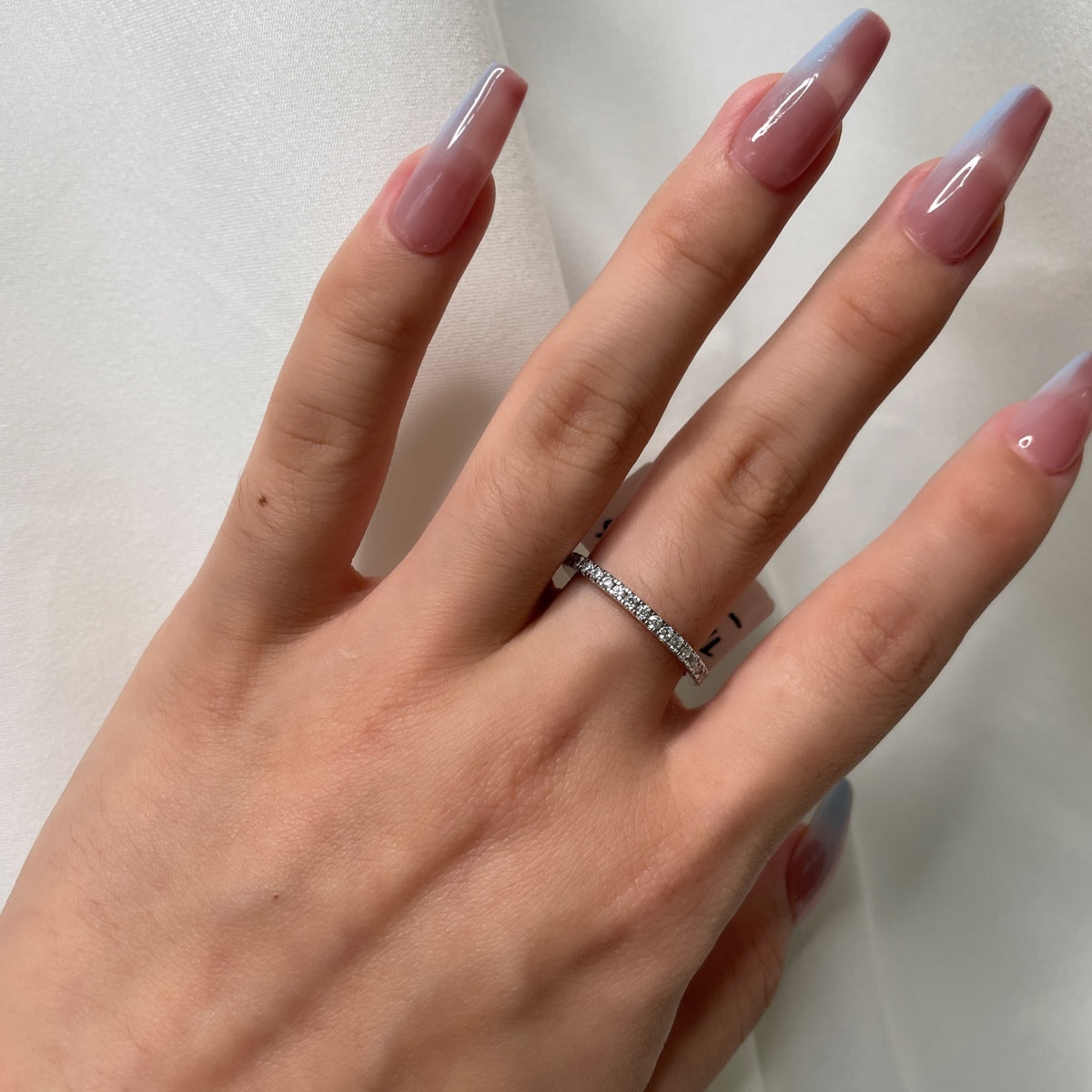 Angela Jewelry]Zarter funkelnder Alltagsring im Rundschliff
