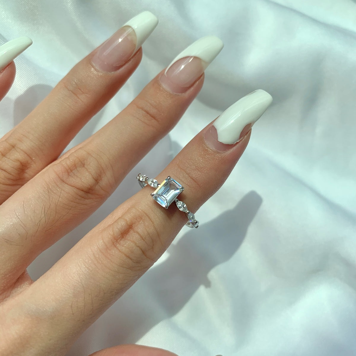 Angela Jewelry]1,0 Karat zierlicher strahlender Radiant Cut Alltagsring