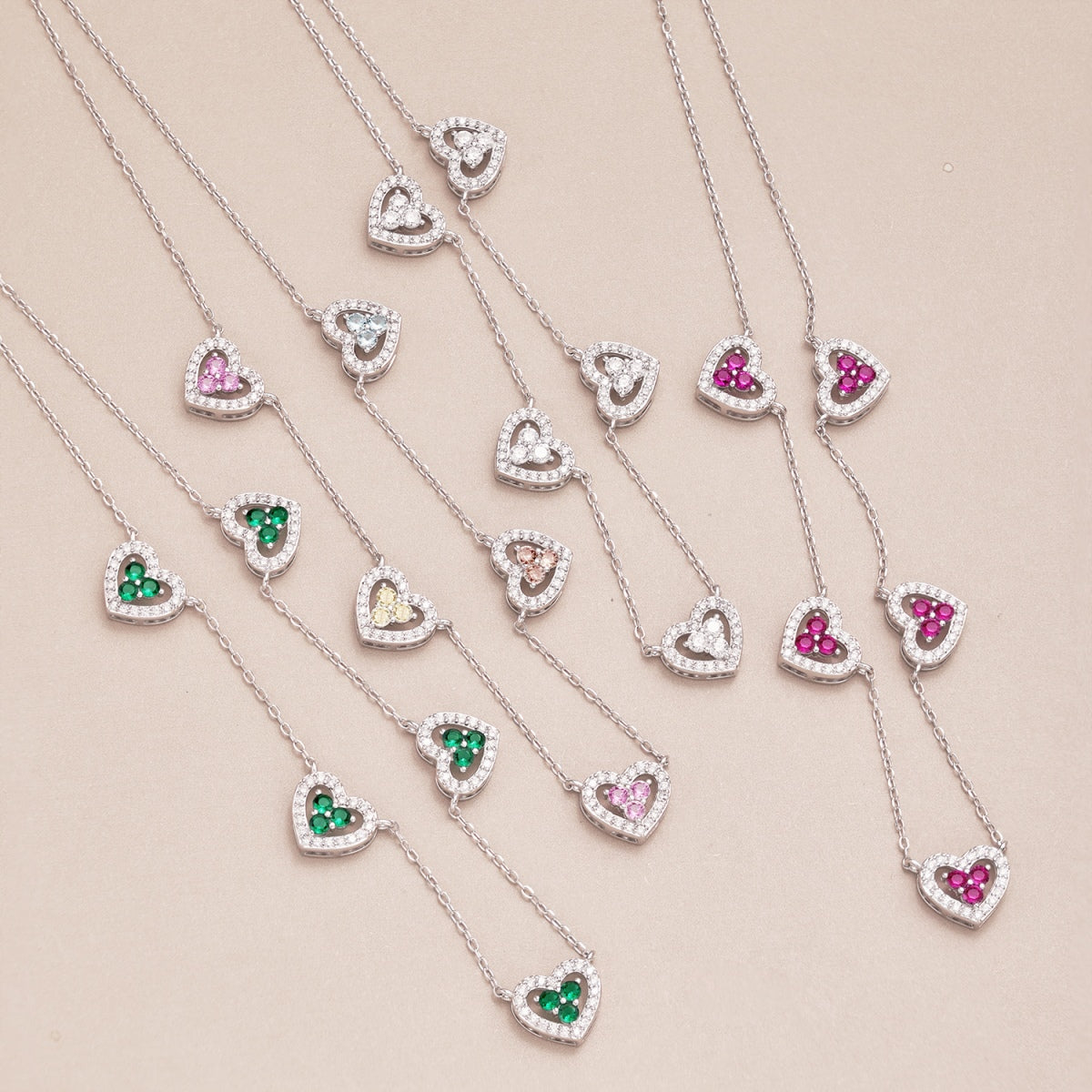 Angela Jewelry]Funkelnde Halskette mit fünf Herzen