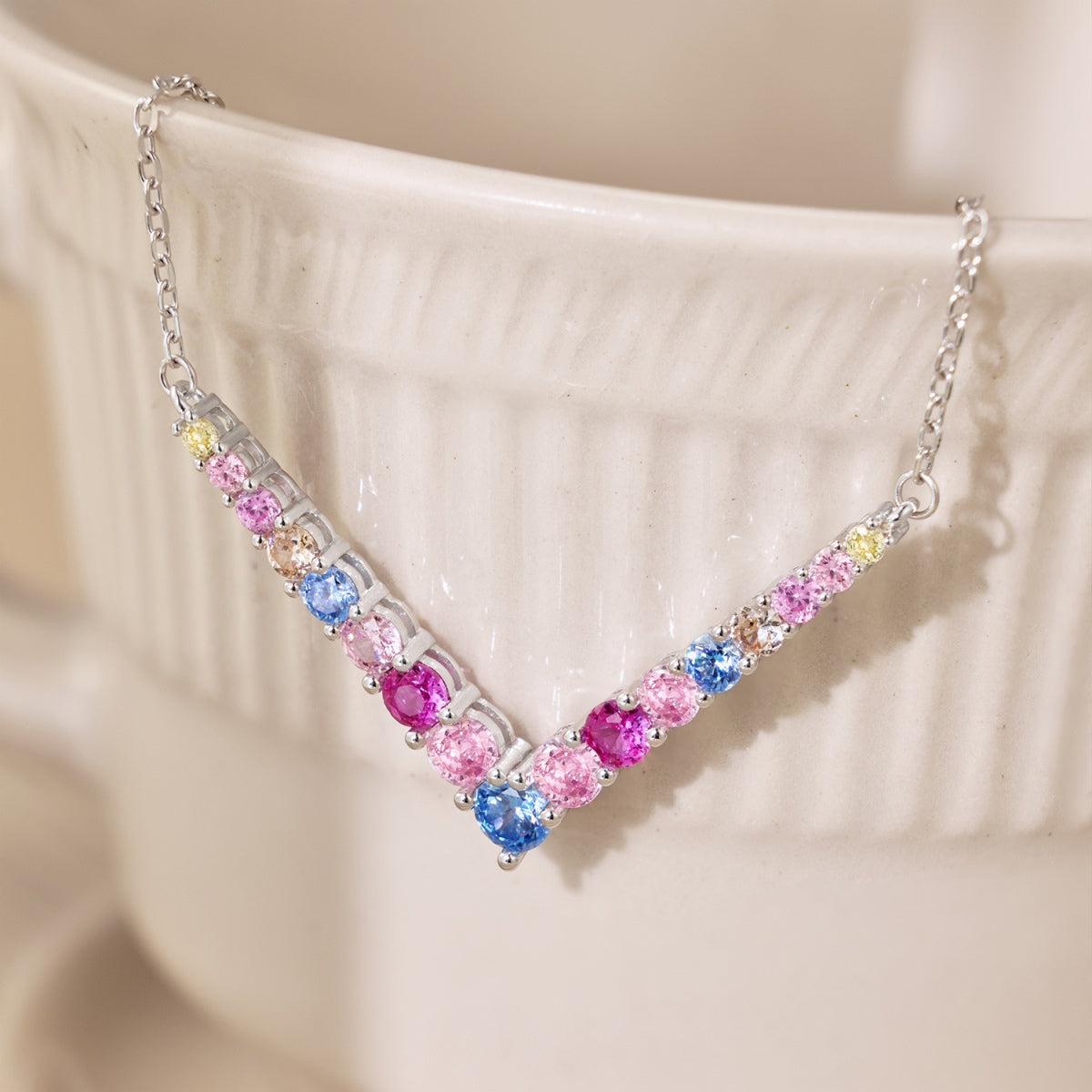 Angela Jewelry]Verzierte Halskette mit rundem Schliff