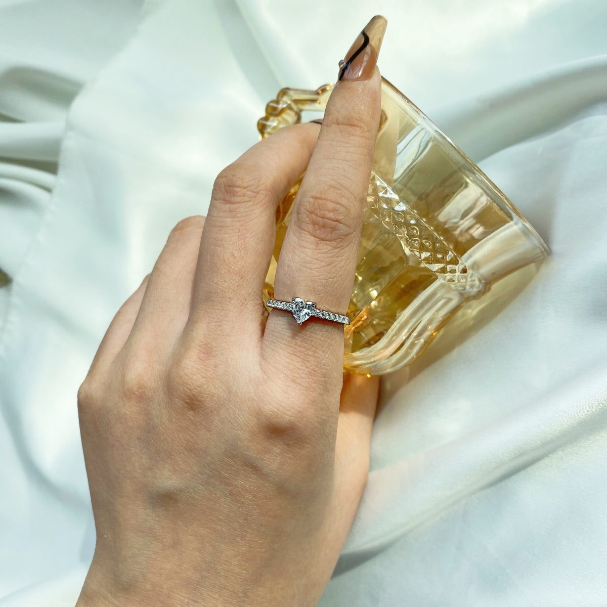 Angela Jewelry]0,5 Karat CaratEternity Charmanter Herzform-Liebhaberring