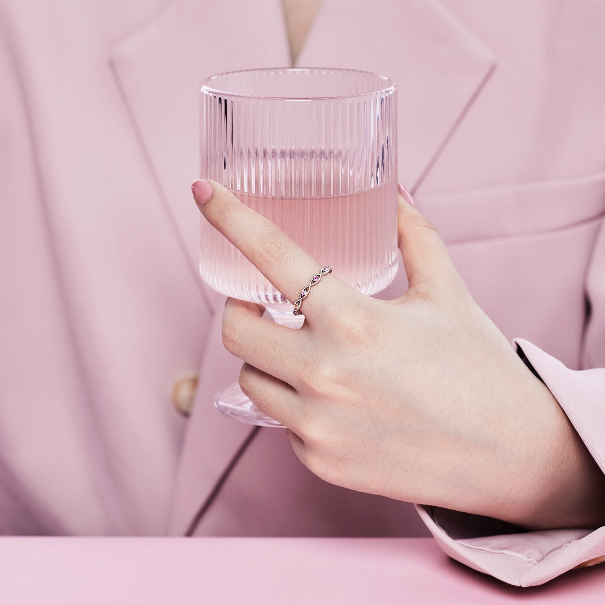 Angela Jewelry]Eleganter, energetischer Ring im Rundschliff für den Alltag