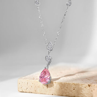 Angela Jewelry]Schillernde Halskette im Birnenschliff