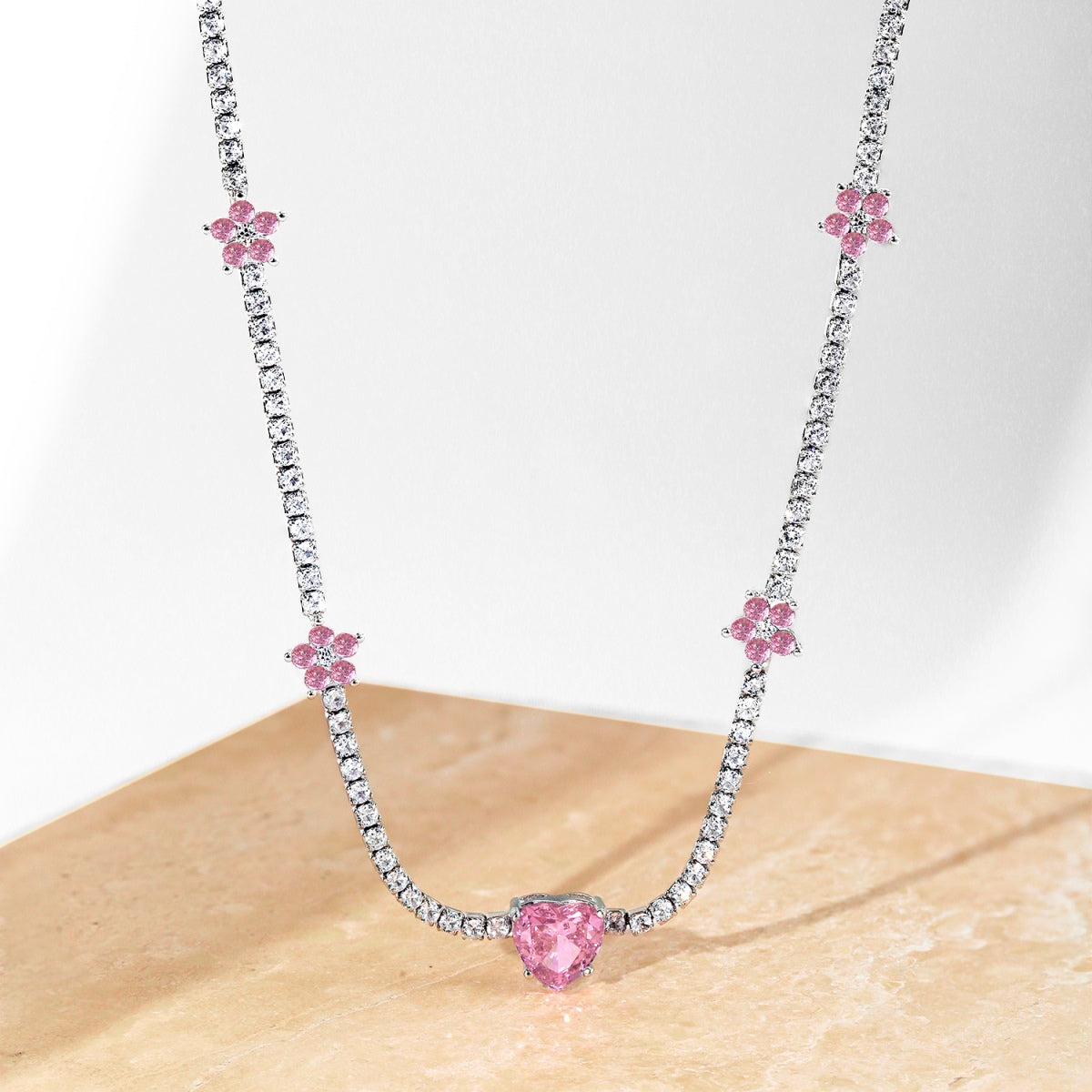 Angela Jewelry]Schillernde rosa Herz-Blumen-Halskette