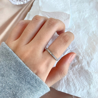 Angela Jewelry]Zarter funkelnder Alltagsring im Rundschliff