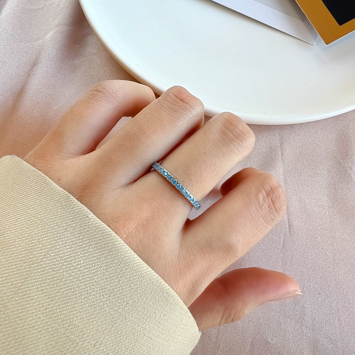 Angela Jewelry]Zarter funkelnder Alltagsring im Rundschliff