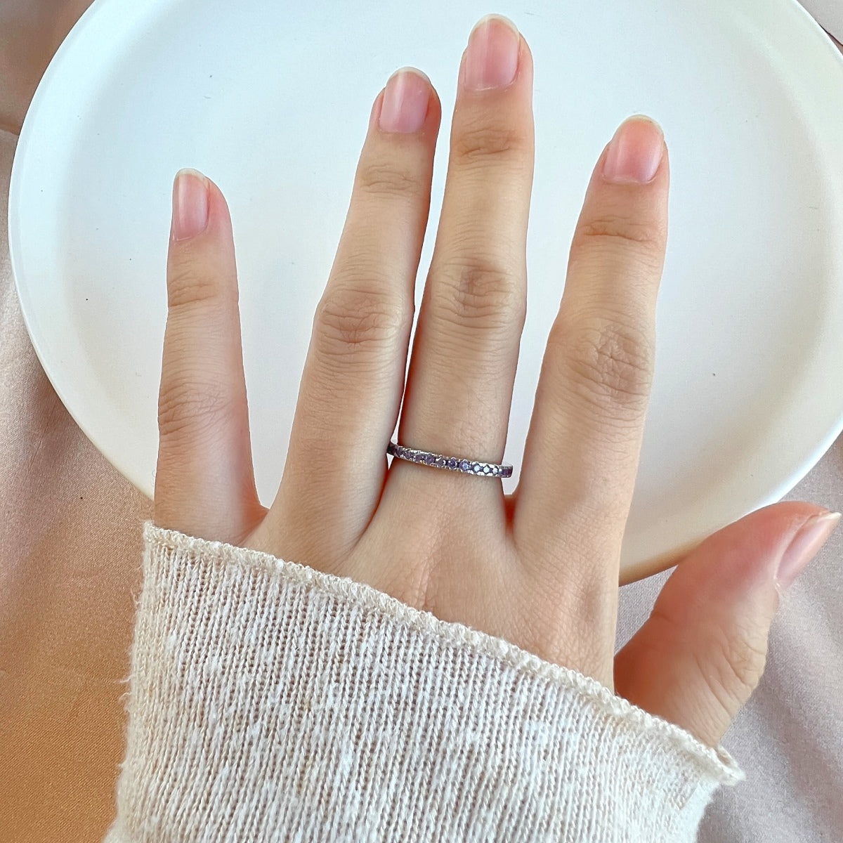 Angela Jewelry]Zarter funkelnder Alltagsring im Rundschliff
