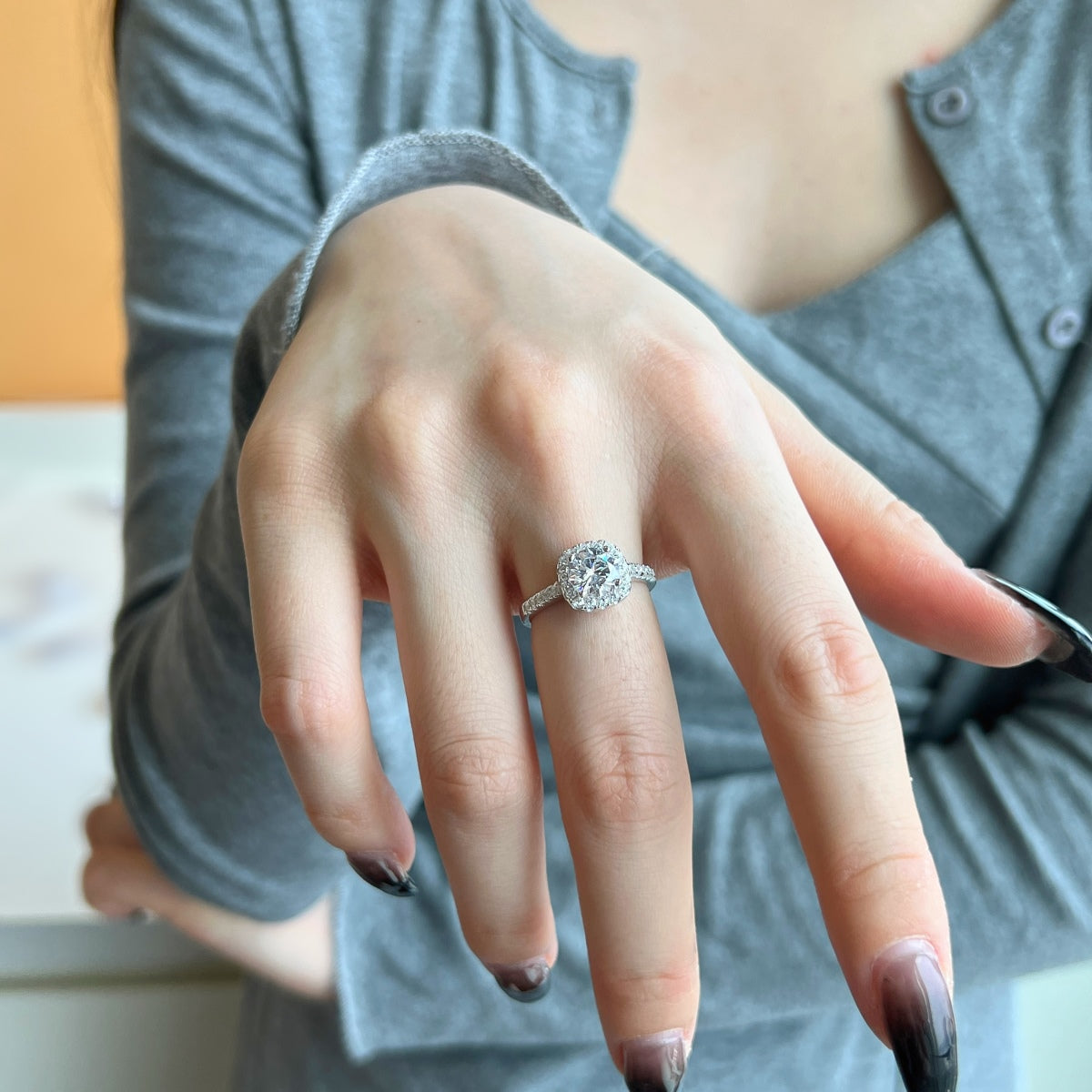 Angela Jewelry]Schillernder, strahlender Ehering im Rundschliff