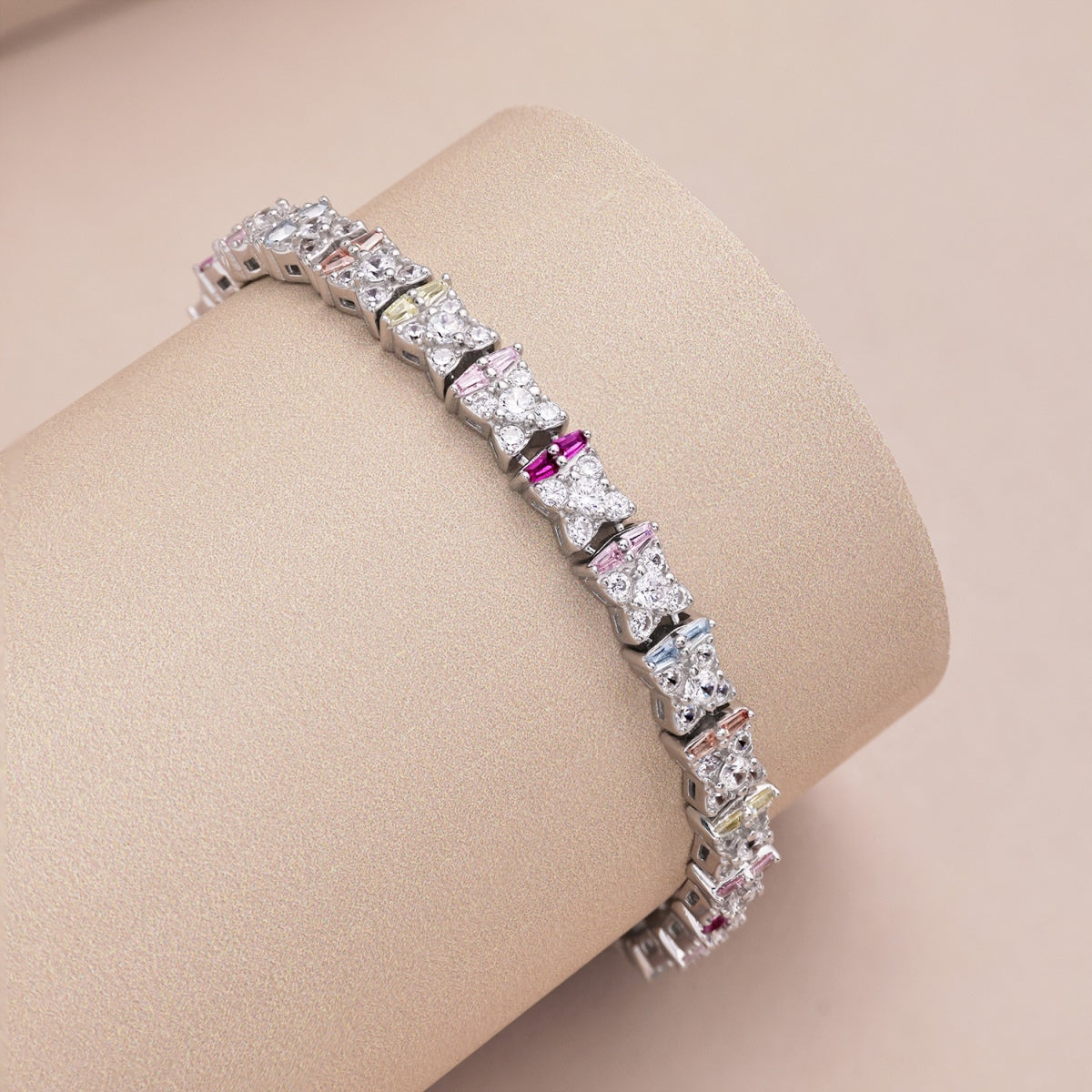 Angela Jewelry]Einzigartiges buntes Armband in Blumenform für den Alltag