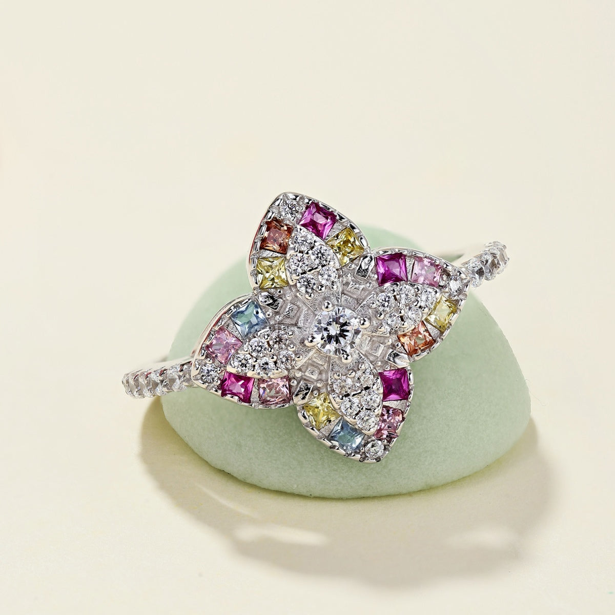 Angela Jewelry]Luxuriöser Bankettring in bunter Blumenform