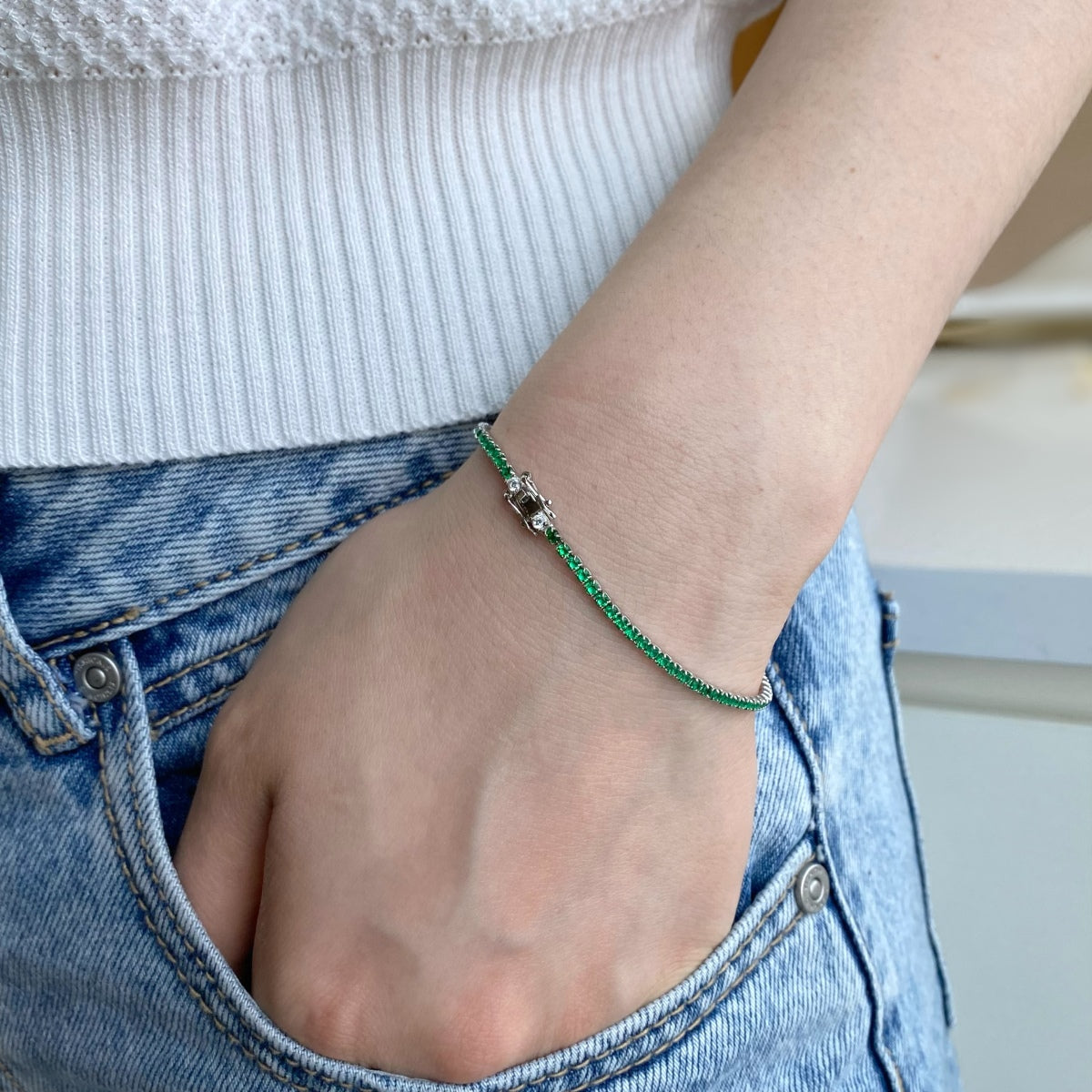 アンジェラジュエリー]まばゆいばかりのカラフルなラウンドカットのデイリーブレスレット