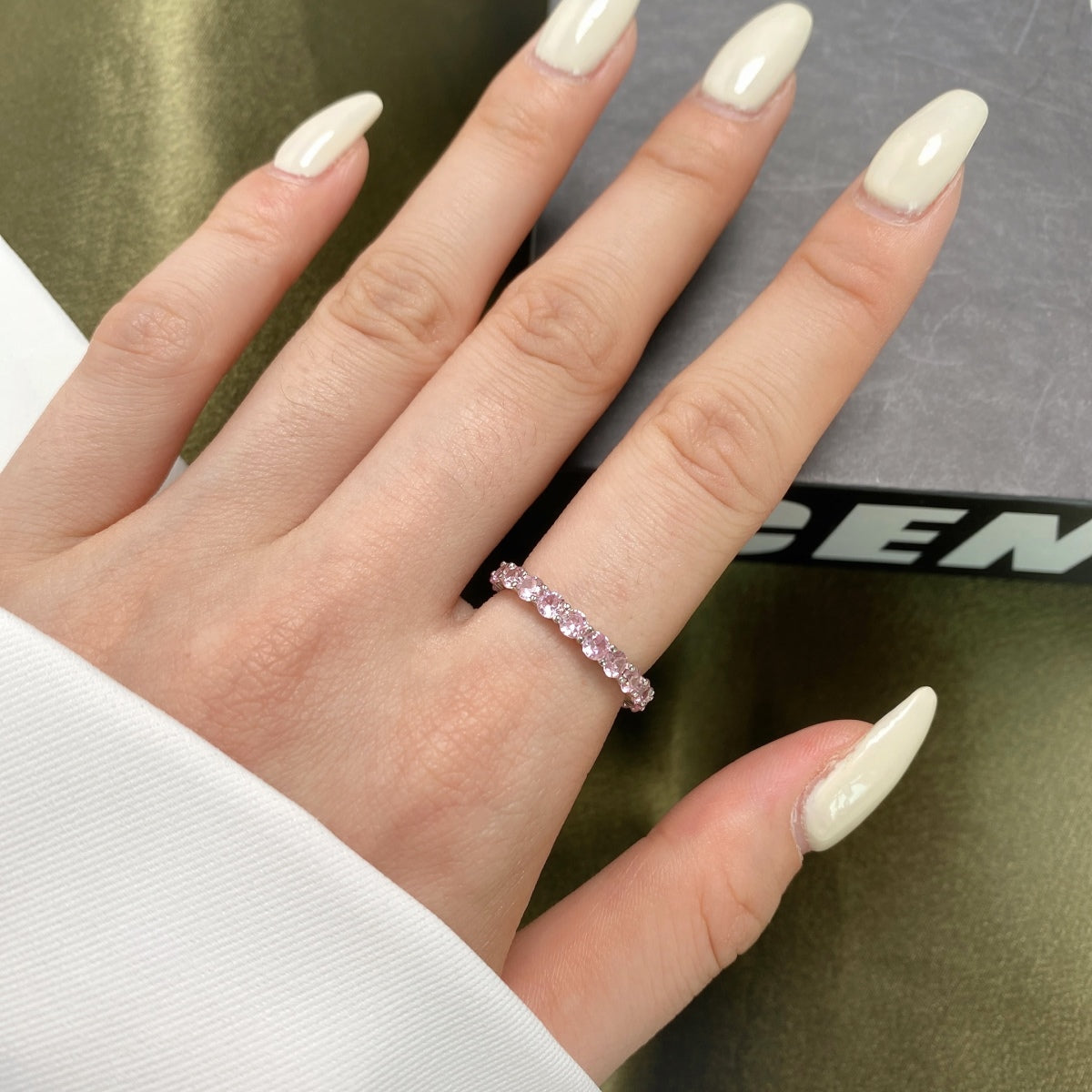 Angela Jewelry]Funkelnder Tennisring im Rundschliff