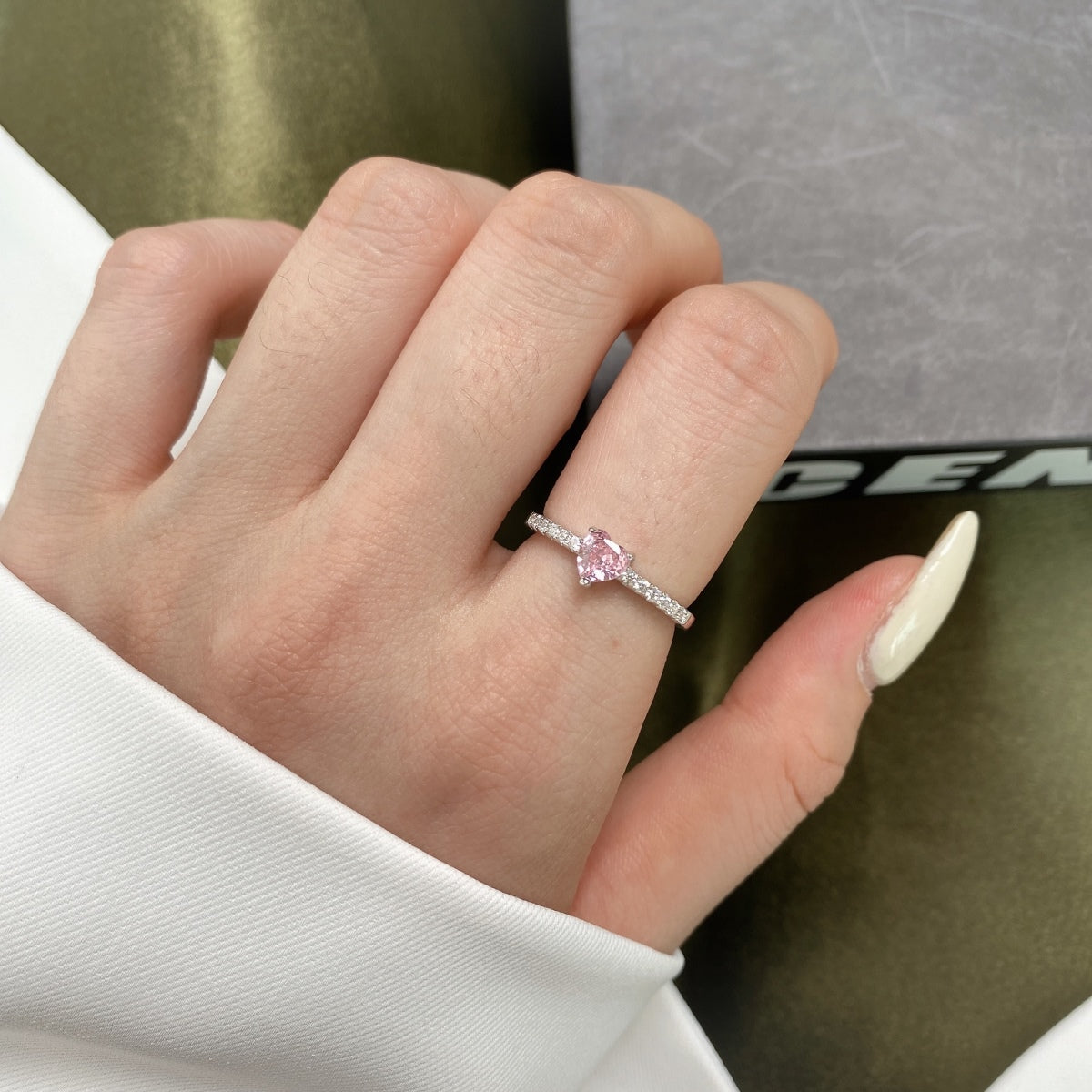 Angela Jewelry]0,5 Karat CaratEternity Charmanter Herzform-Liebhaberring