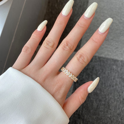 Angela Jewelry]Verzierter Tennisring im Ovalschliff