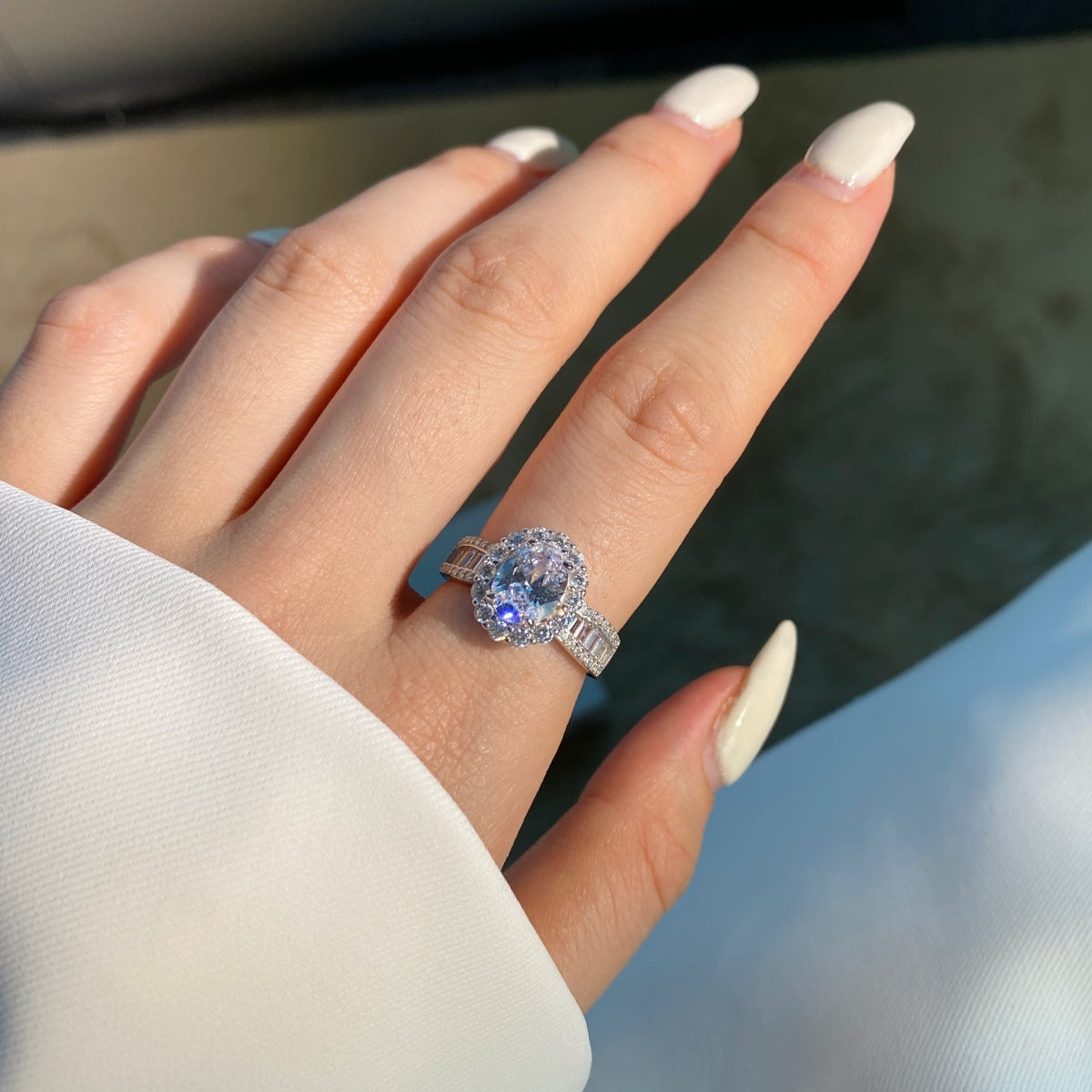 Angela Jewelry]1,5 Karat schillernder, charmanter Bankettring im Ovalschliff