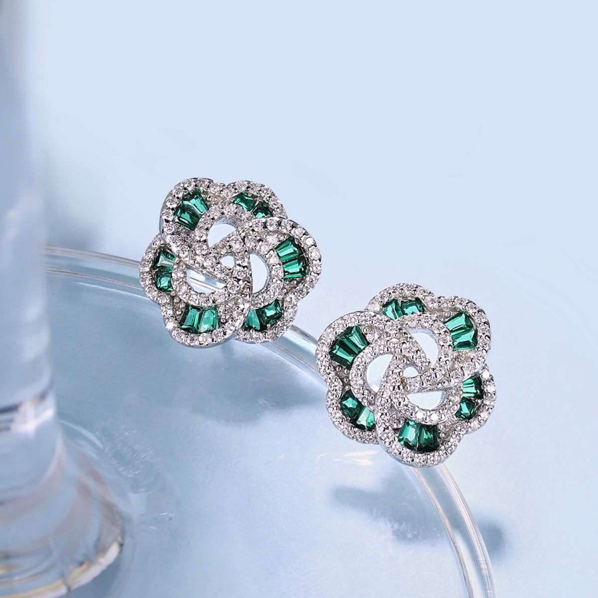 Angela Jewelry]Exquisite Blumenform Tägliche Ohrringe