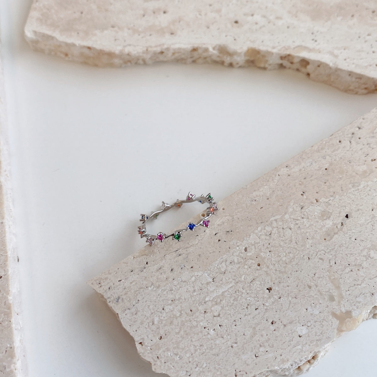 Angela Jewelry] Strahlend bunter Rundschliff-Tagesring