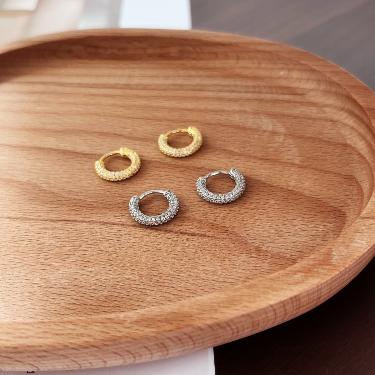 Angela Jewelry]Zarte, vielseitige Ohrringe für den Alltag