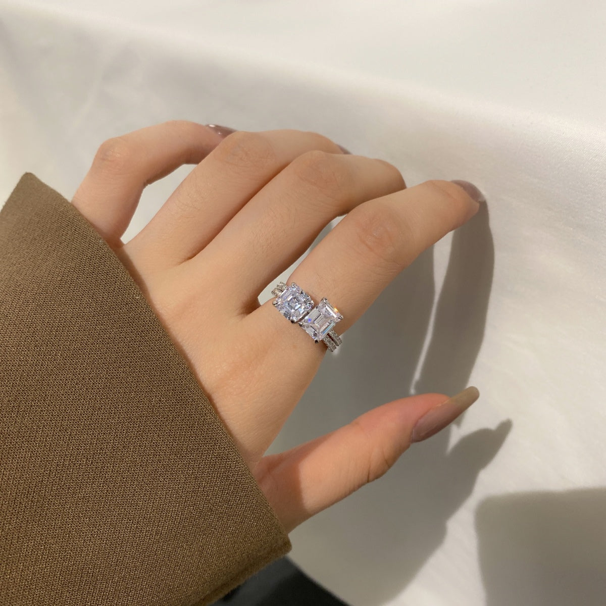 Angela Jewelry]2,0 Karat funkelnder Partyring im verzierten Radiantschliff