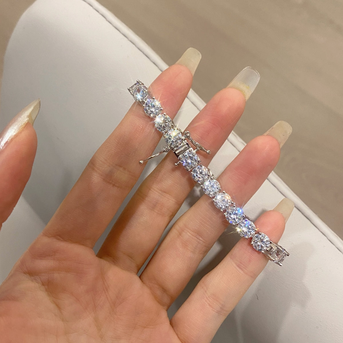 Angela Jewelry]Verziertes funkelndes Hochzeitsarmband im Rundschliff