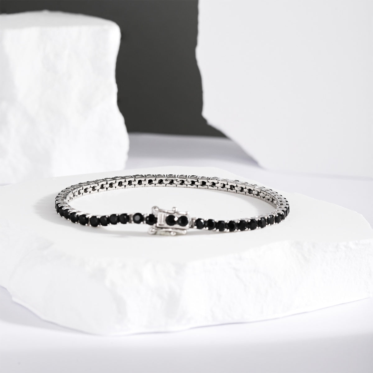 Angela Jewelry] Strahlend buntes Party-Armband im Rundschliff