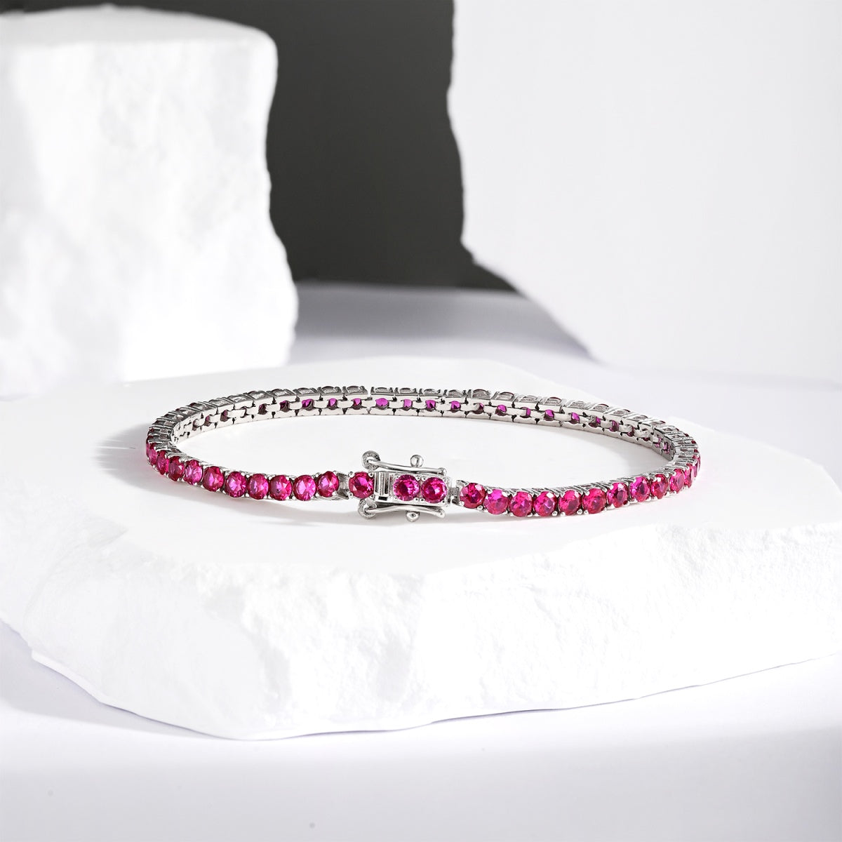 Angela Jewelry] Strahlend buntes Party-Armband im Rundschliff