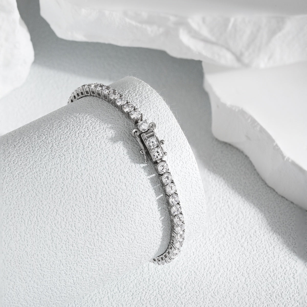 Angela Jewelry] Strahlend buntes Party-Armband im Rundschliff