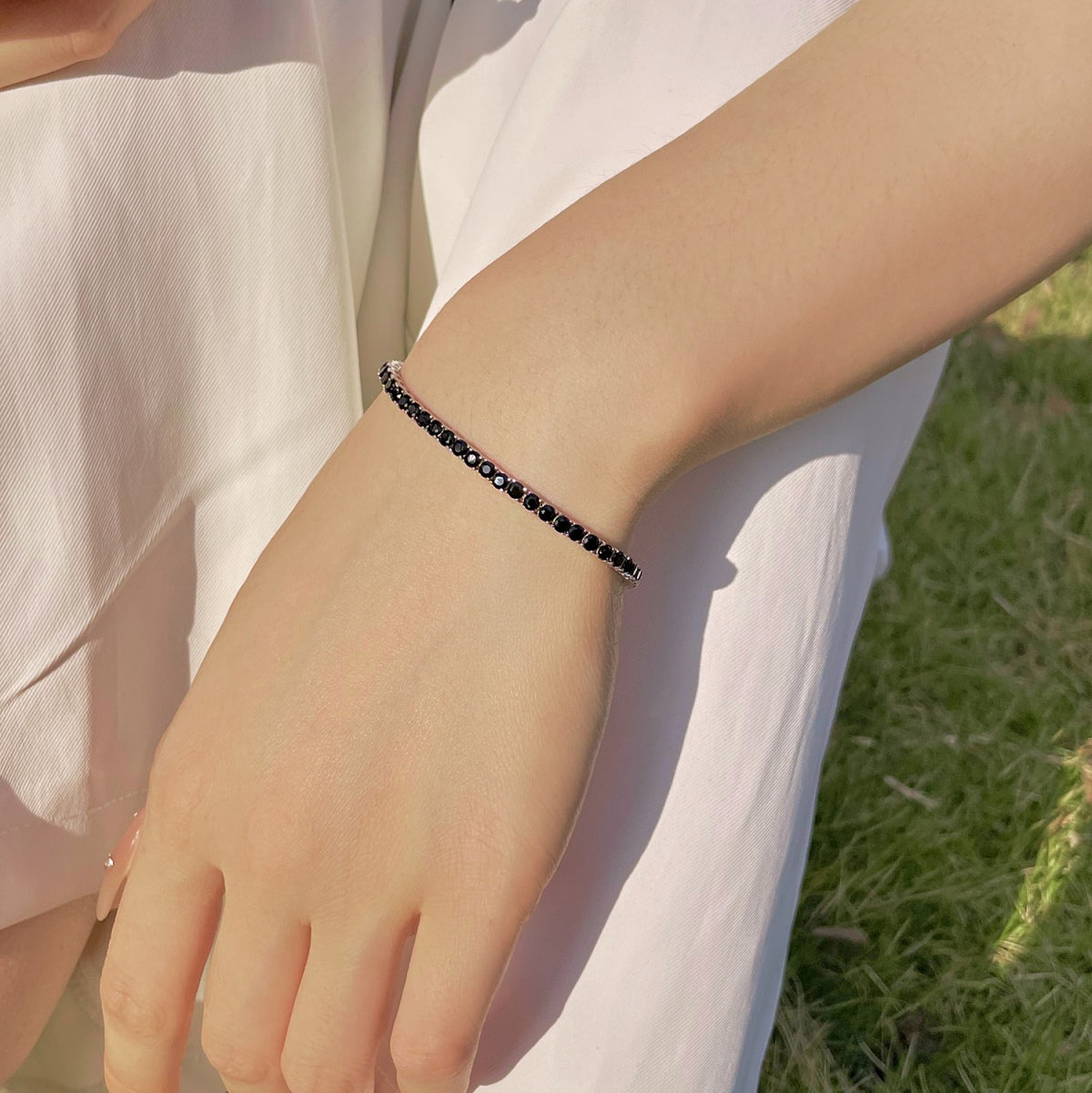 Angela Jewelry] Strahlend buntes Party-Armband im Rundschliff