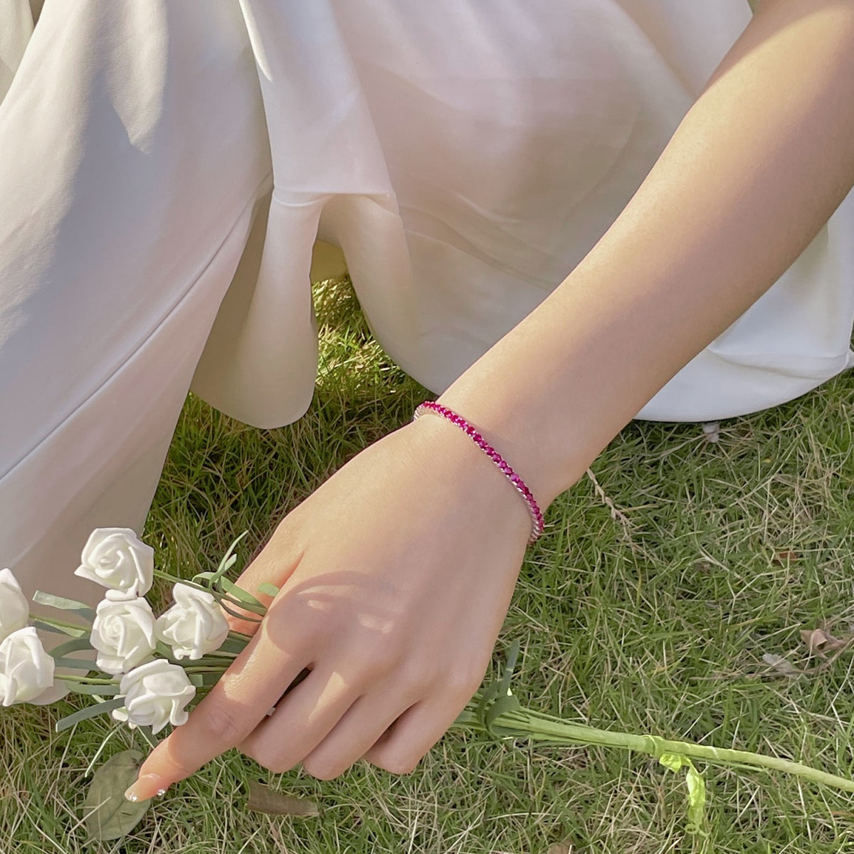 Angela Jewelry] Strahlend buntes Party-Armband im Rundschliff