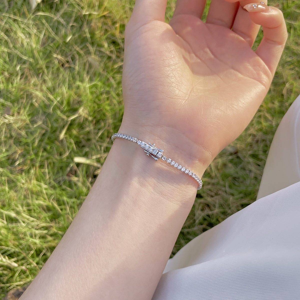 Angela Jewelry] Strahlend buntes Party-Armband im Rundschliff