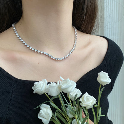 Angela Jewelry]Verzierte Tenniskette mit Herzschliff