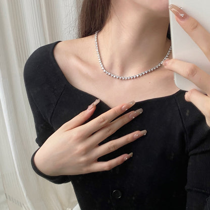 Angela Jewelry]Verzierte Tenniskette mit Herzschliff