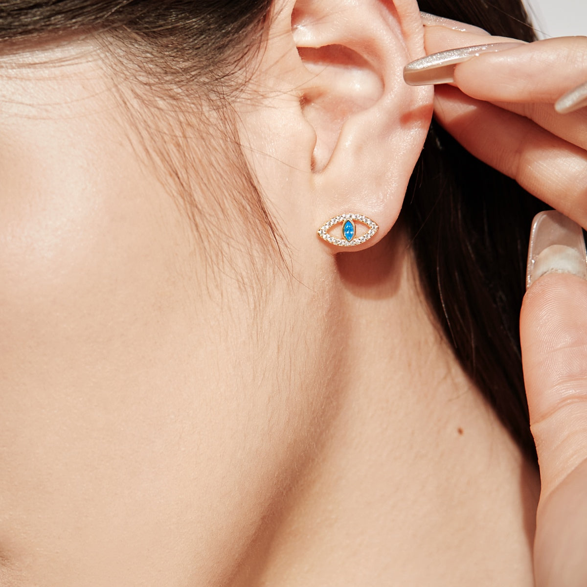 Angela Jewelry] Blaue Teufelsaugen Hohlohrstecker