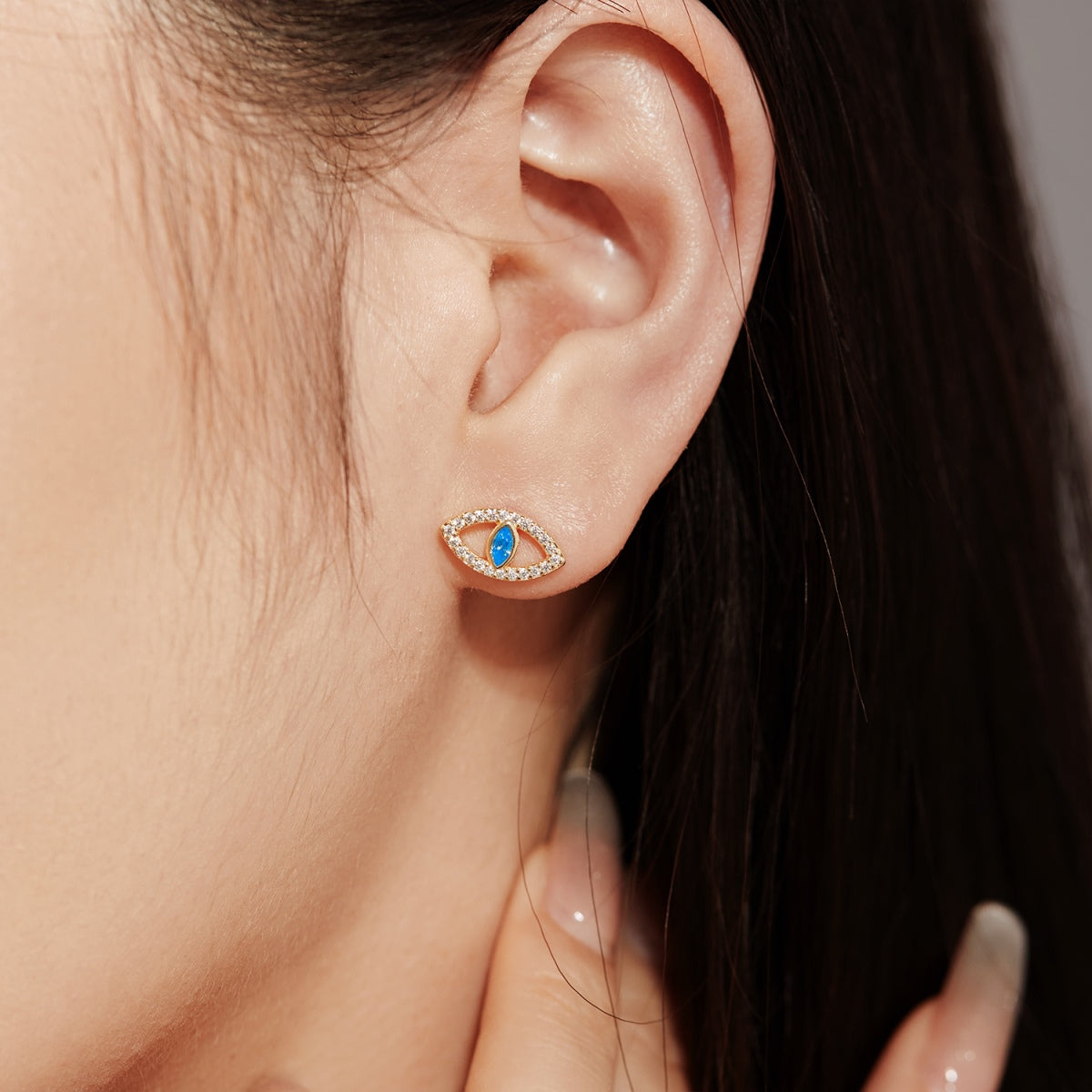 Angela Jewelry] Blaue Teufelsaugen Hohlohrstecker