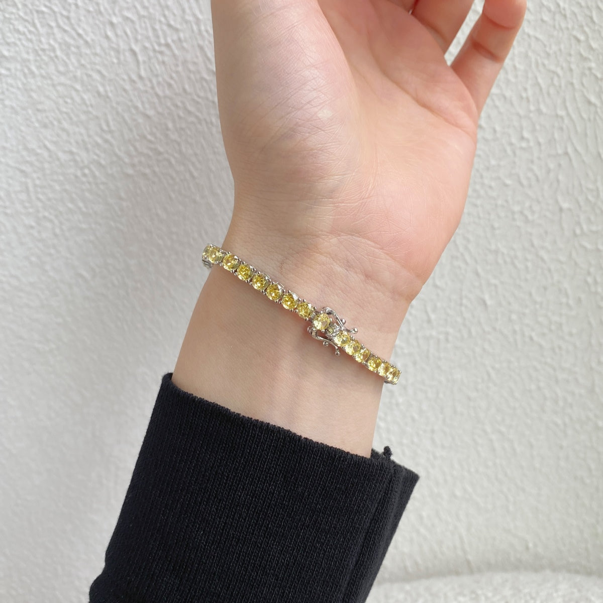 アンジェラジュエリー]華やかなラウンドカットのテニスブレスレット