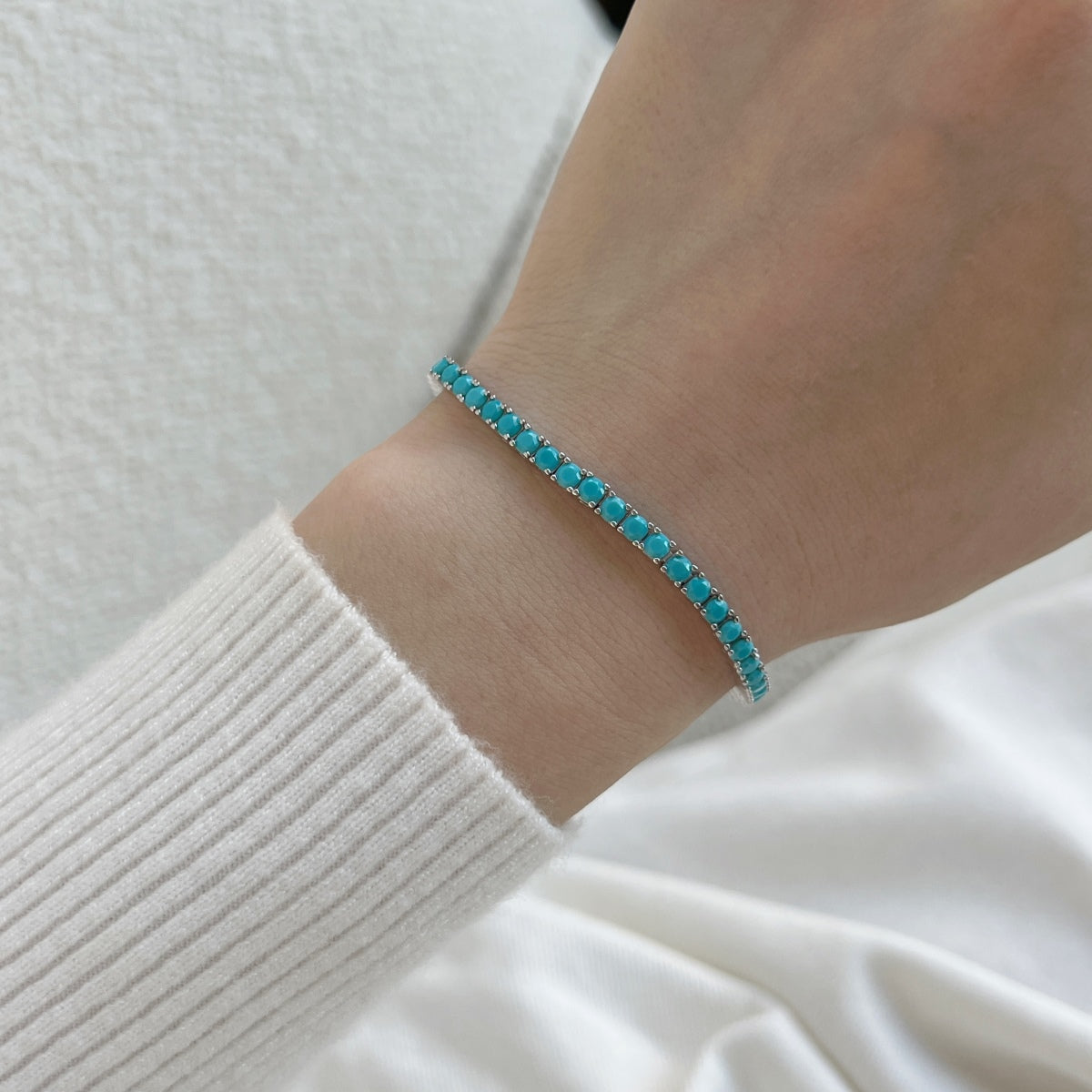 アンジェラジュエリー]上品でチャーミングなラウンドカットのテニスブレスレット