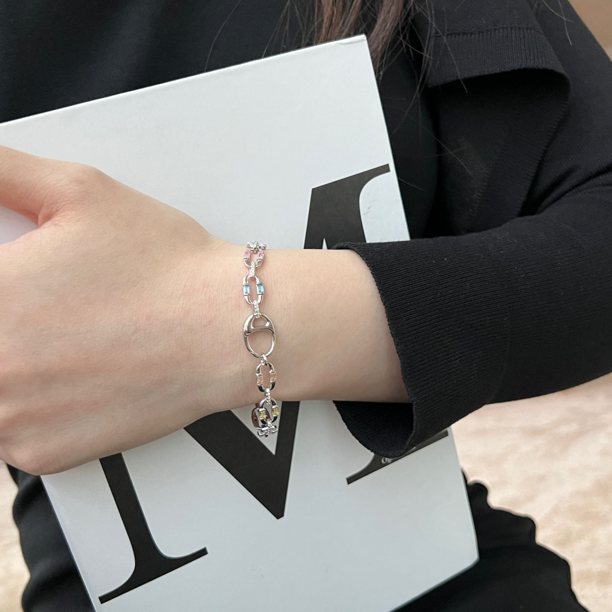 アンジェラジュエリー]まばゆいばかりのカラフルなデイリーブレスレット