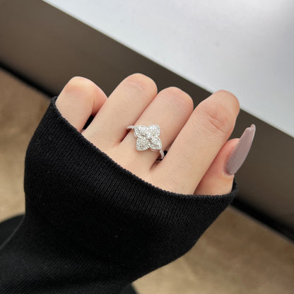 Angela Jewelry]Luxuriöser Bankettring in bunter Blumenform
