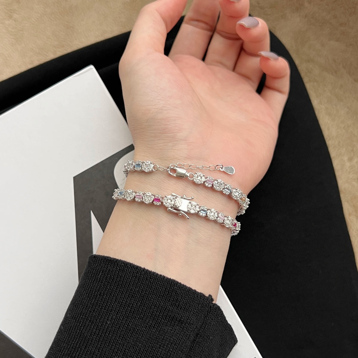アンジェラジュエリー]まばゆい輝きのマルチカットデイリーブレスレット