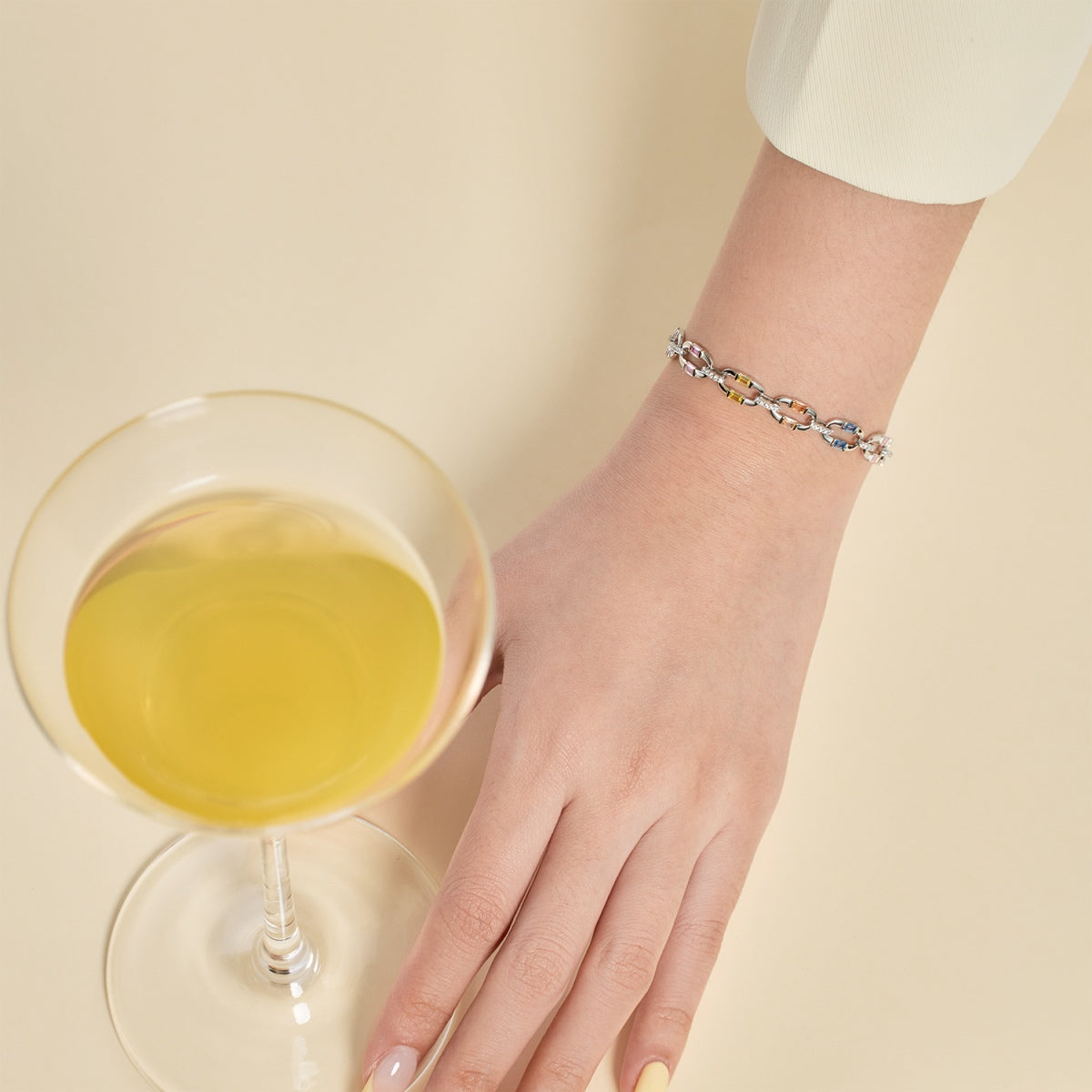 アンジェラジュエリー]まばゆいばかりのカラフルなデイリーブレスレット