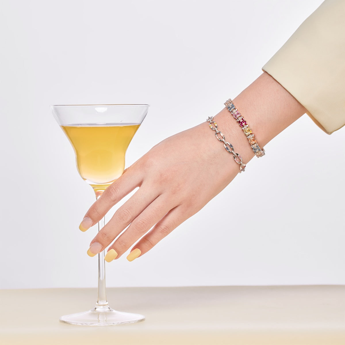 アンジェラジュエリー]まばゆいばかりのカラフルなデイリーブレスレット