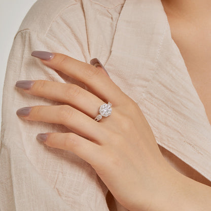 Angela Jewelry]Zarter, farbenfroher Ehering in Blumenform mit rundem Schliff