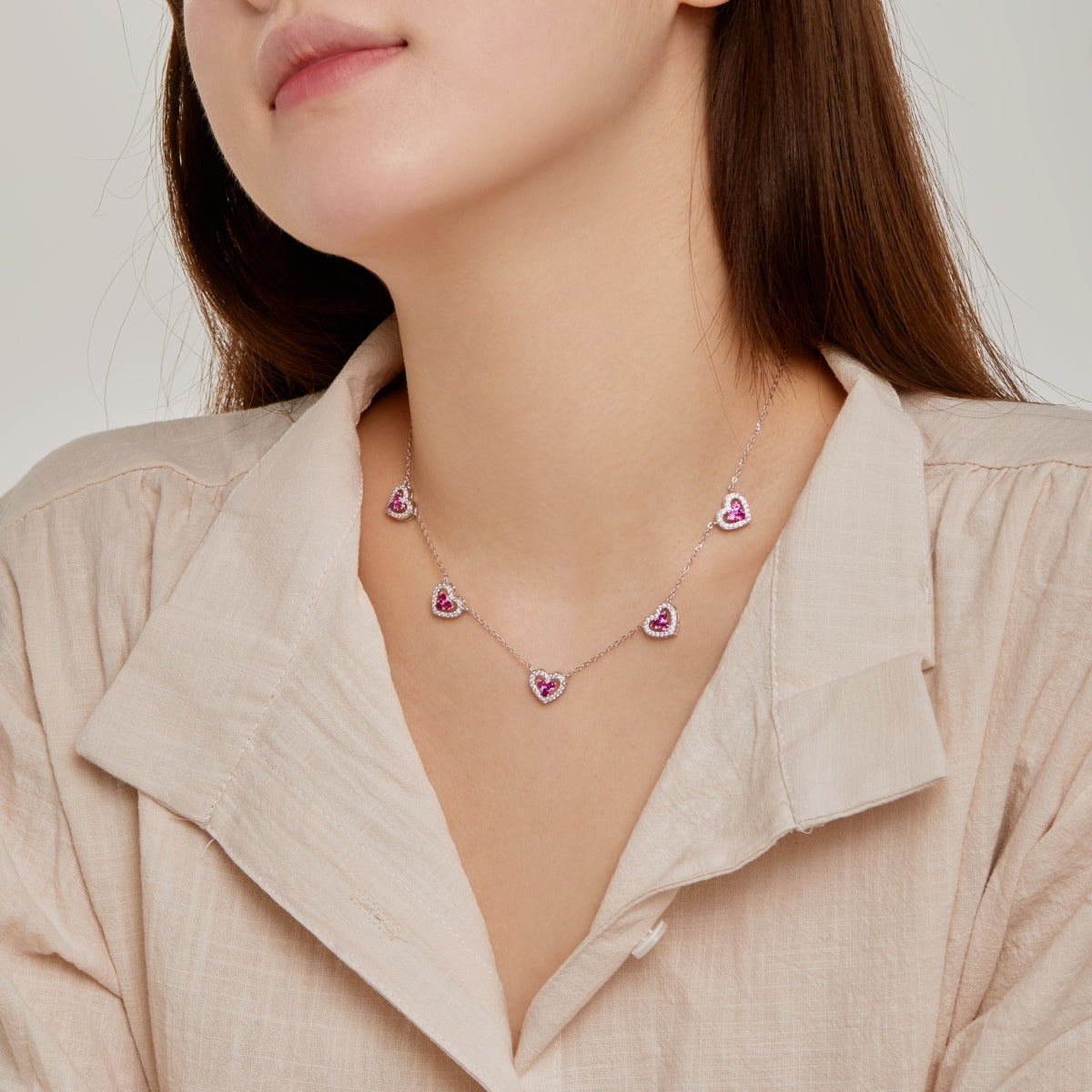 Angela Jewelry]Funkelnde Halskette mit fünf Herzen