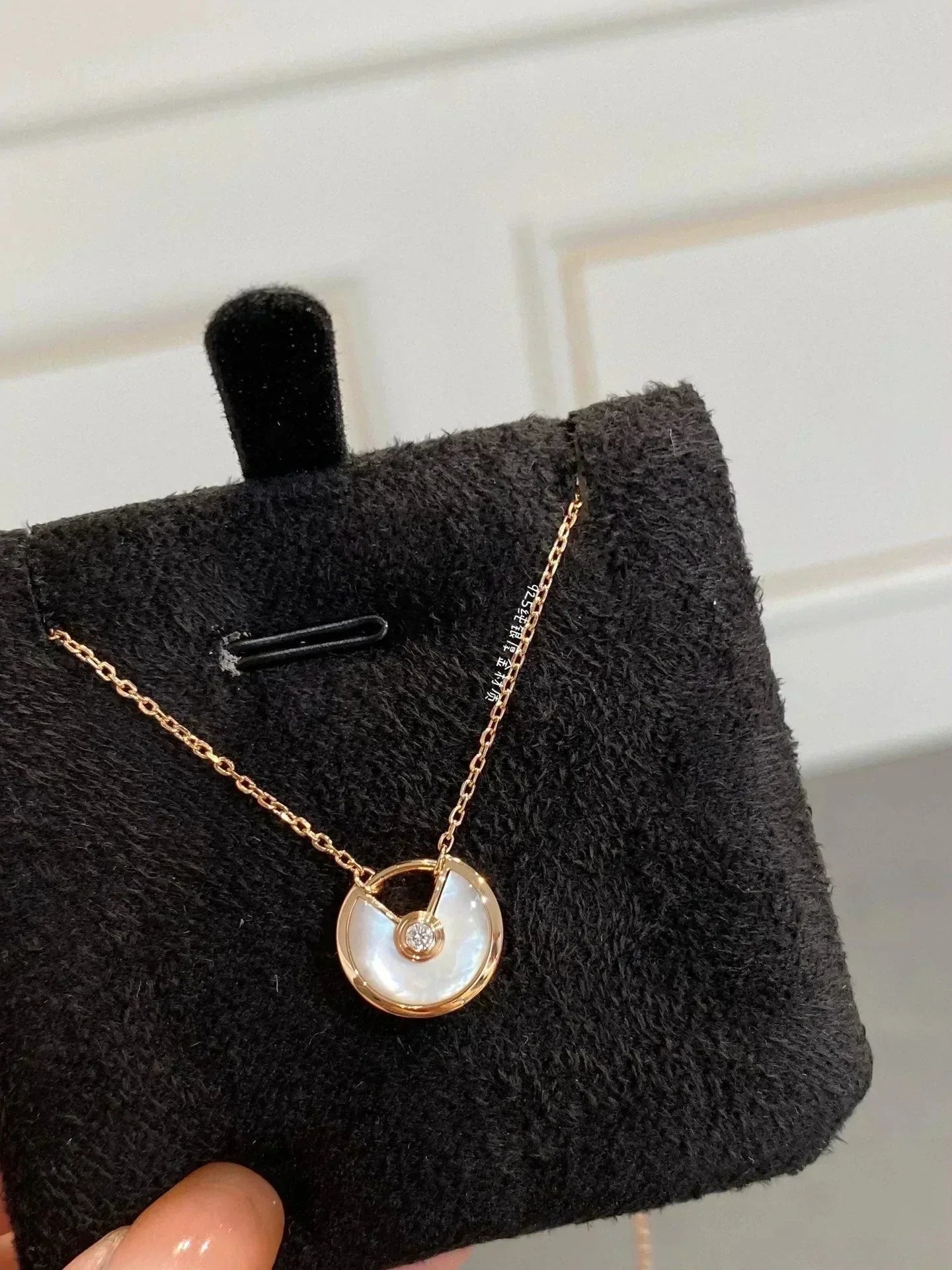 [Angela Schmuck]AMULETT ROSÉGOLD MOP HALSKETTE