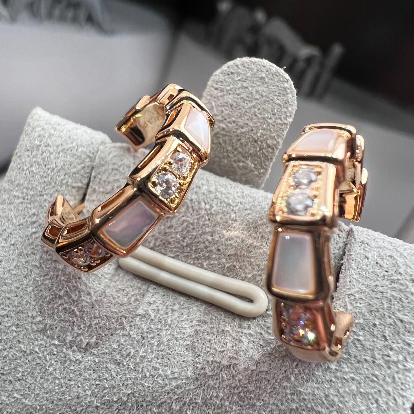 [Angela Jewellery]SERPENTI MOP PINK GOLD EARRINGS