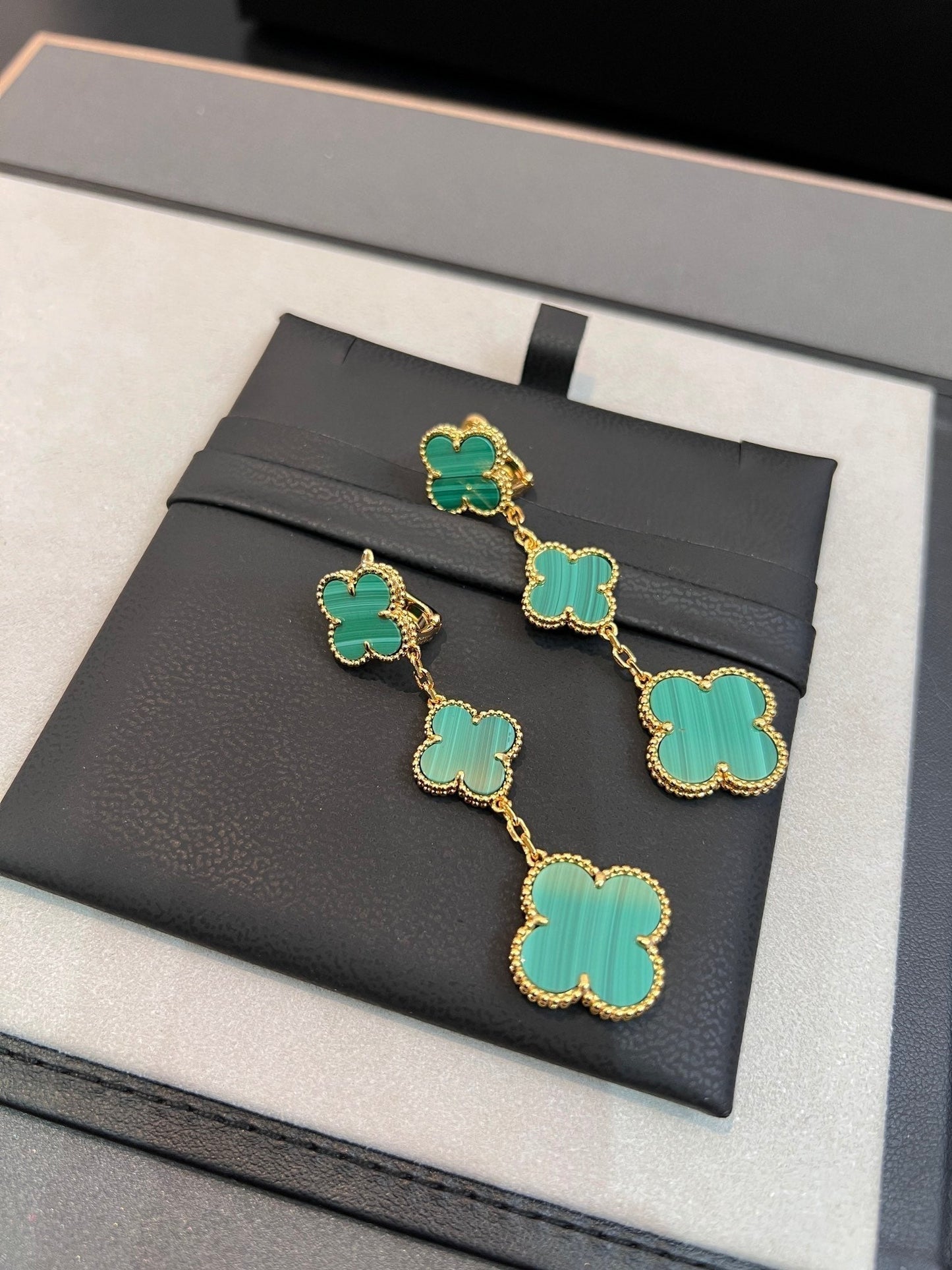 [Angela Schmuck]KLEEBLATT MALACHIT 3 MOTIVE GOLD 