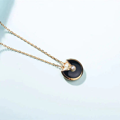 [Angela Schmuck]AMULETT GOLD KARNEOL ONYX HALSKETTE
