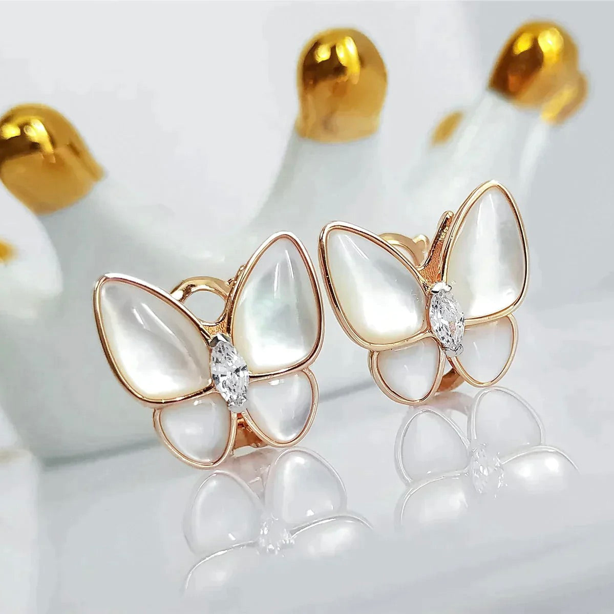 [Angela Schmuck] BUTTERFLY MOP DIAMOND OHRRINGE